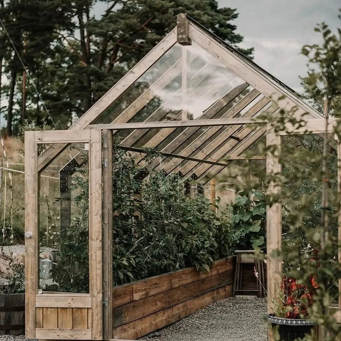 A year-round growing room